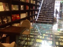 iphone_upload_pic-钟书阁(松江泰晤士小镇店)