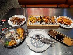 -猛古里烤肉自助(荟聚中心店)