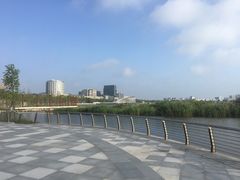 -上海滴水湖皇冠假日酒店