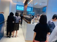 -喜茶(北京华贸购物中心店)