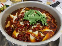 -晓彭肥肠鸡·泡椒鸡火锅(水木天地店)