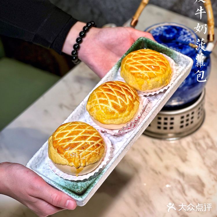 成都排队王～广州百年老字号陶陶居来成都啦