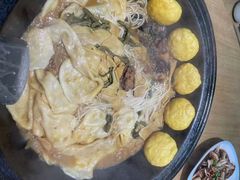 -屯老二农家铁锅炖·行业领军者(梅江店)