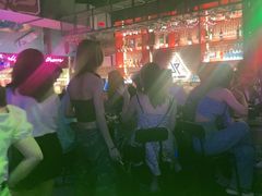 -UP嘻哈酒吧(粉巢店)