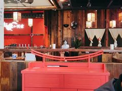 大堂-先启半步颠小酒馆(白麓里店)