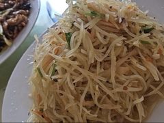 -华龙特色大骨鸡农家菜馆