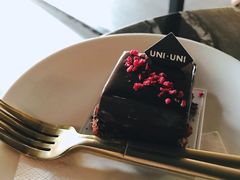 -UNI UNI(环亚凯瑟琳店)