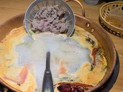 -洱火云南酸菜牛肉火锅(石景山当代商城店)