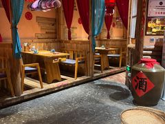 -老滇山寨•云南特色菜•地方菜•民族风情歌舞表演(金碧店)