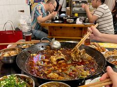 -鸿顺老铁锅美蛙鱼府(解放碑店)