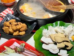 -钢管厂五区小郡肝串串香火锅(梅川路店)
