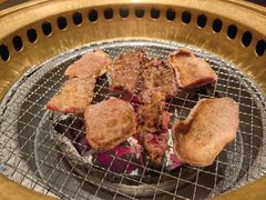 -山川小町·极番烧肉(新地假日广场店)