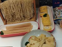 -洪氏嗨捞·猪肚鸡火锅(阳光天地店)