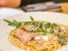 -Mark&Mars Restaurant