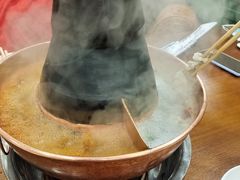 鸳鸯锅-楼外楼大刀肉传统火锅居(幸福街店)