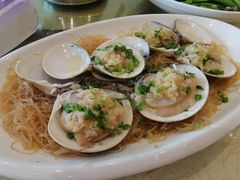 蒜蓉粉丝蒸白贝-老地方海鲜餐厅