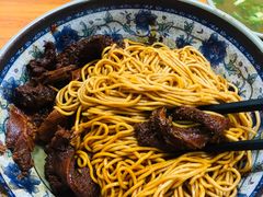 金牌半筋半肉面-旺泉餐饮店·清真牛肉面馆