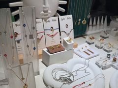 -LADY FAFA(巨鹿路陕西南路路口店)