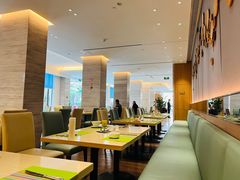 -上海虹桥君丽假日酒店(娄山关路地铁站店)