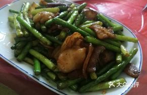 Stir-fried Garlic Shoots with Pork Belly