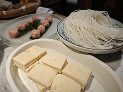 -尚尚仙·酸汤猪手·猪肚鸡火锅(华联万柳购物中心店)