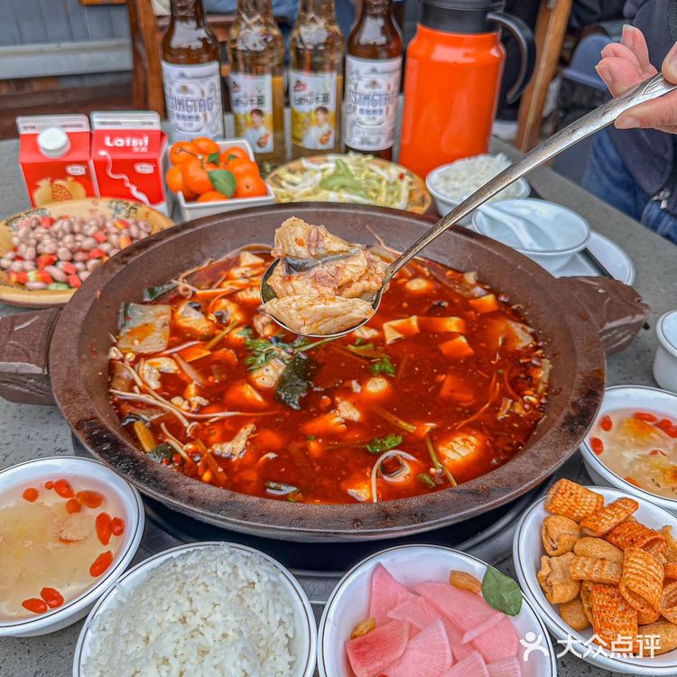 这今天最开心的事情,就是吃了这口鱼!