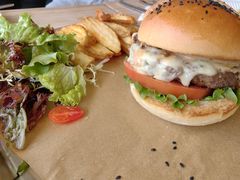 招牌牛肉汉堡-UPPER KITCHEN(延安路店)