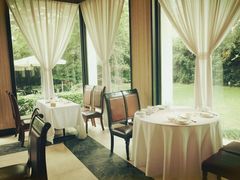 靠窗位-老洋房花园饭店(绍兴路店)