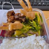 这几天荤菜有煎牛排，翅根，鸡爪，排骨，猪肝