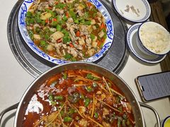 鲜锅兔-盐井记·自贡美蛙鲜锅兔(中和店)