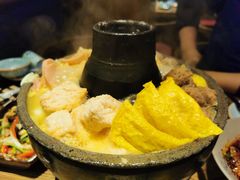 布衣暖锅-水煮三国·川鲁江湖菜(香山店)