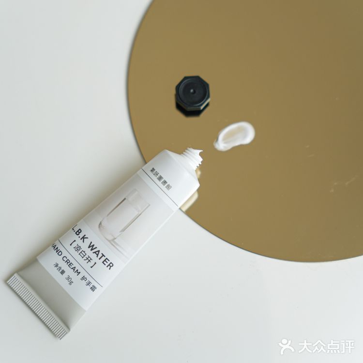 秋冬必备好物 | 百元get到4支好闻护手霜