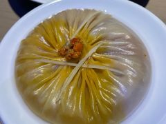 头牌手拆新鲜蟹黄灌汤包-苏小柳点心·手作小笼包(浦东嘉里城分院)