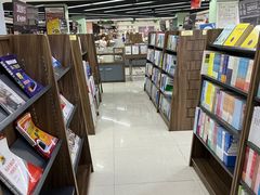 -新华书店(学府大道店)