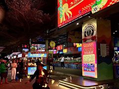 -三亚火车头万人海鲜广场