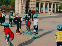 -悦动体能篮球羽毛球网球(三里河店)