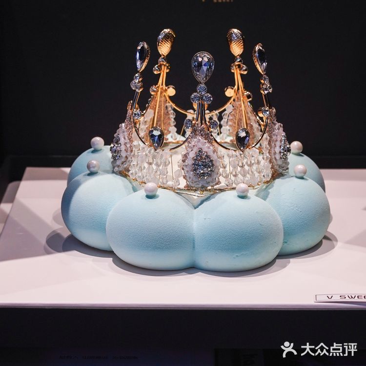 终于拔草V甜，布鲁斯女王戴冠很不错！