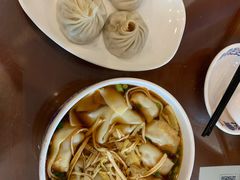红汤辣馄饨-王興記(中山路店)