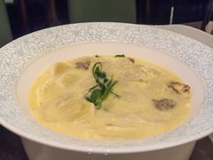 秦淮双鲜-宫燕府·京菜·烤鸭·淮扬菜(王府中心店)