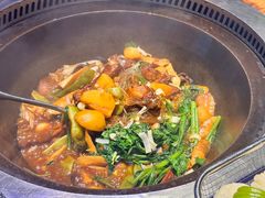 -山河屯铁锅炖·非遗东北菜(南山店)