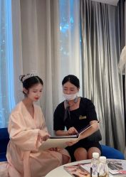 点击看大图 -GRACE KELLY婚纱与礼服(北京店)