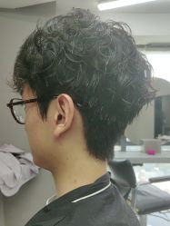 -宫铭烫发染发接发店