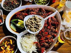 -龙巢盱眙龙虾·牛蛙·烧烤宵夜(八卦岭店)