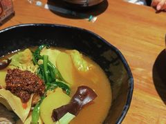 -万记麻辣烫国展总店
