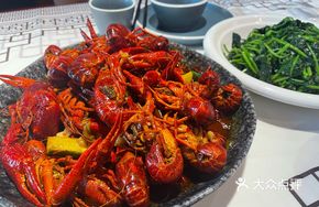 Stir-Fried Lobster with Garlic