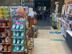 -全家便利店(愚园店)