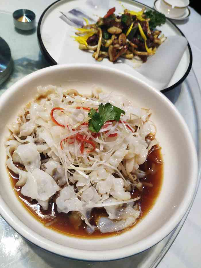 金悦餐厅(黄河南大街店"他家主要以位餐为主,每次来冲浪海参必点.