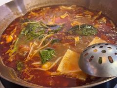 -毛辣果·贵州红酸汤牛肉火锅(西单店)