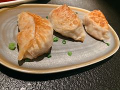 -蝴蝶里·粤菜·点心(滨江龙湖店)