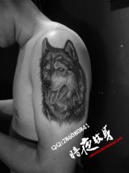 -暗夜tattoo纹身工作室